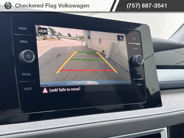 New 2025 Volkswagen Taos SE image 7