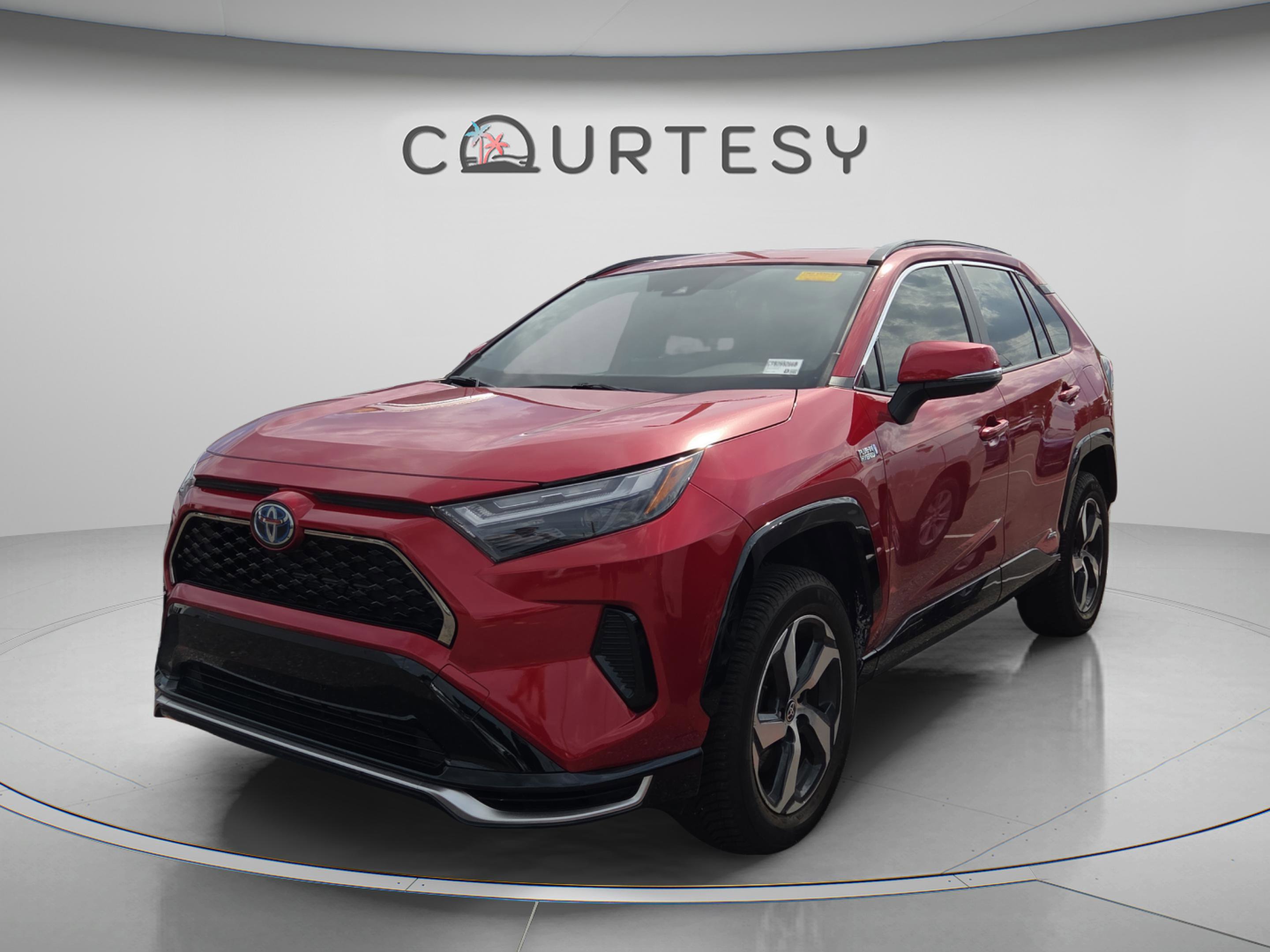 Certified 2022 Toyota RAV4 SE w/ Weather & Moonroof Package AWD/4WD image 1