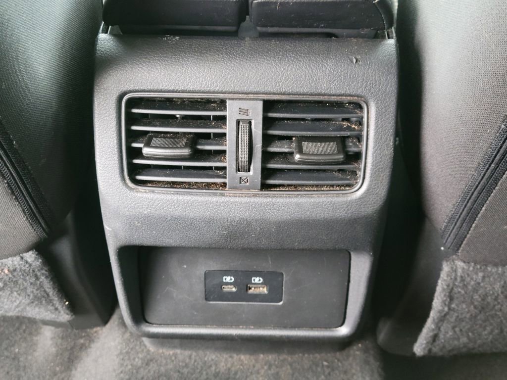 Used 2023 Nissan Rogue SV image 15