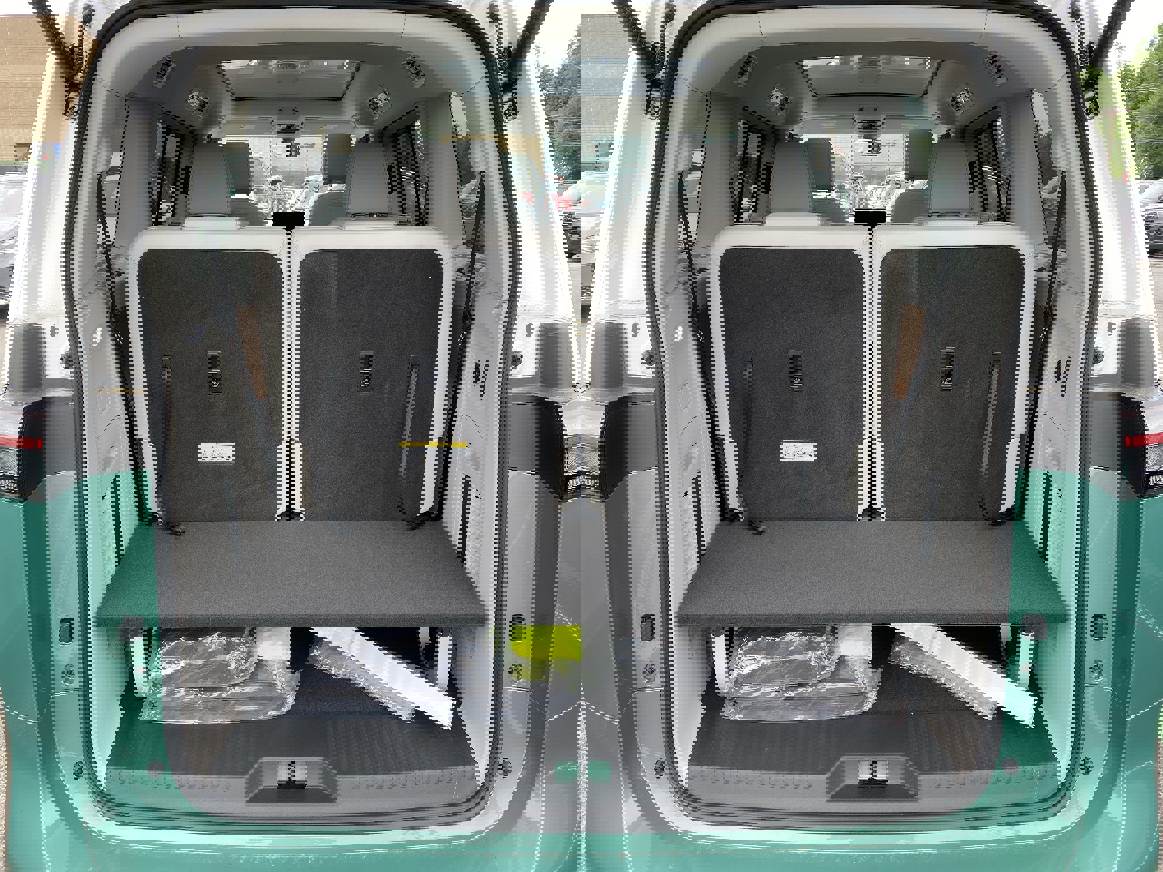 New 2025 Volkswagen ID. Buzz 1st Edition AWD/4WD image 24