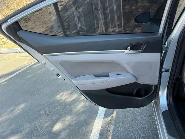 Used 2020 Hyundai Elantra Value Edition FWD image 11