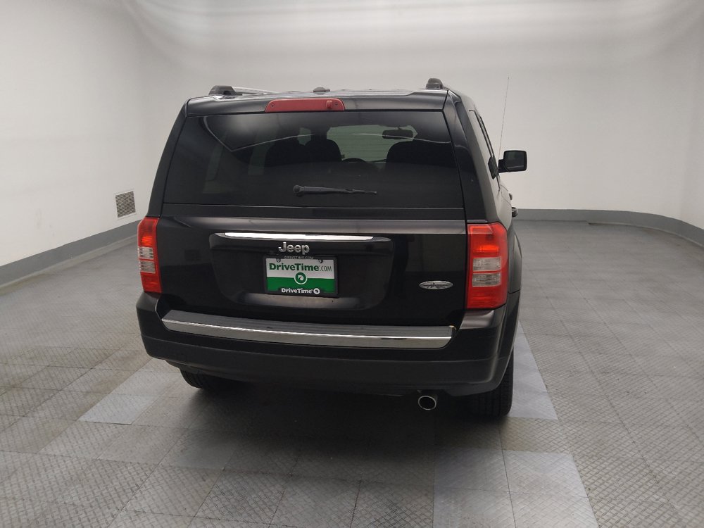 Used 2017 Jeep Patriot High Altitude FWD image 7