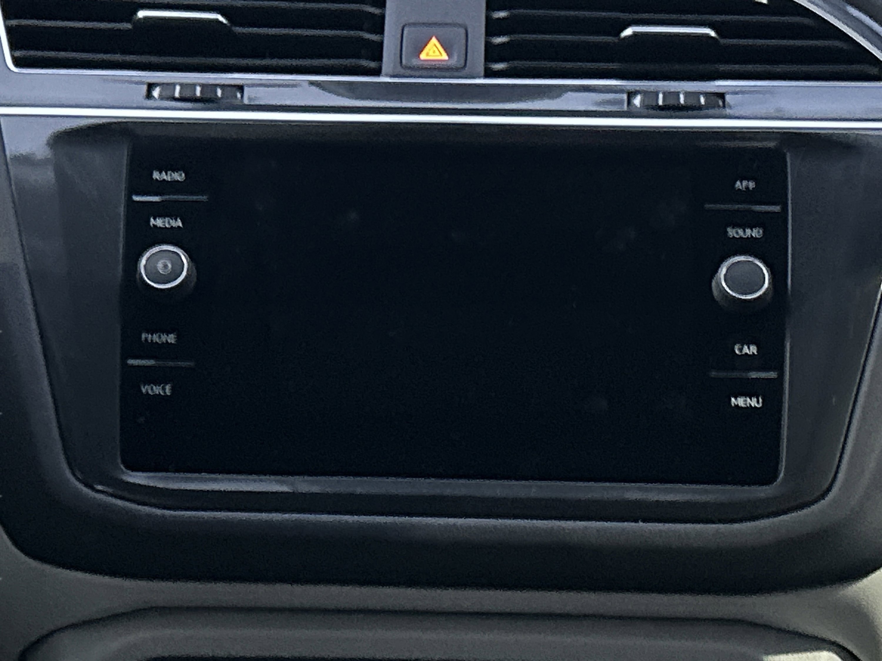 Used 2022 Volkswagen Tiguan SE AWD/4WD image 44