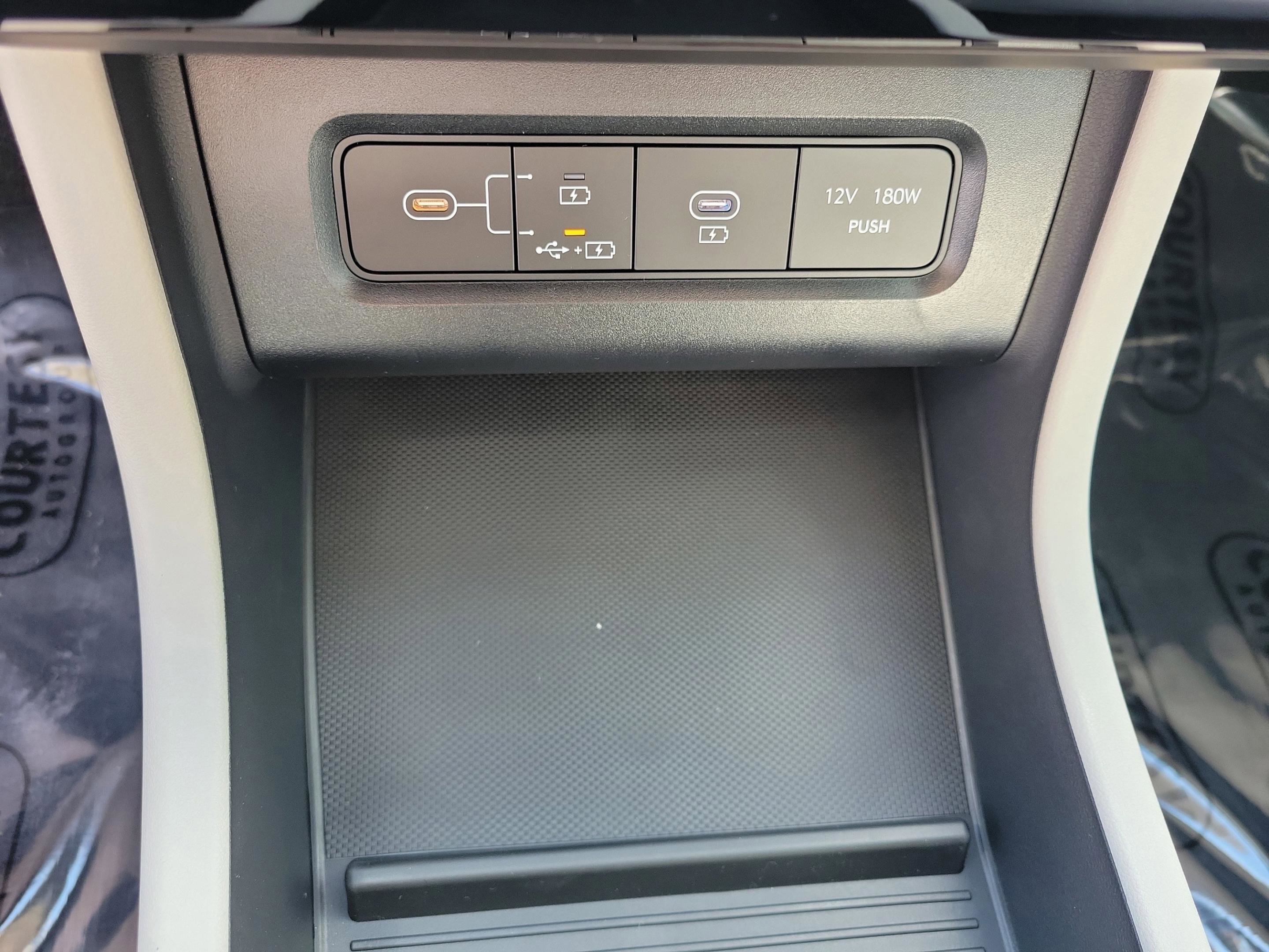 New 2026 Hyundai Tucson Blue SE image 23