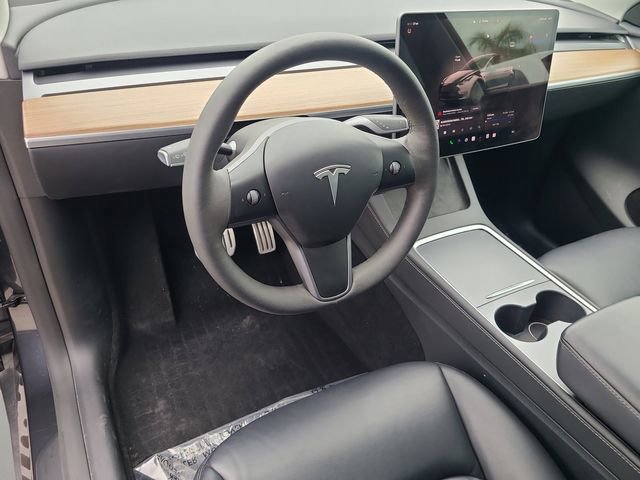 Used 2024 Tesla Model Y Performance AWD/4WD image 17