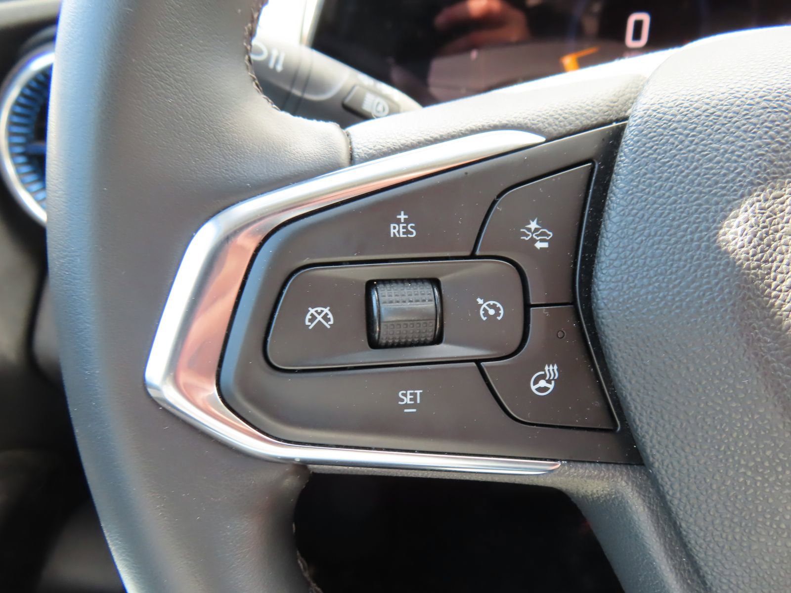 Used 2024 Chevrolet Trax LT w/ Driver Confidence Package image 18