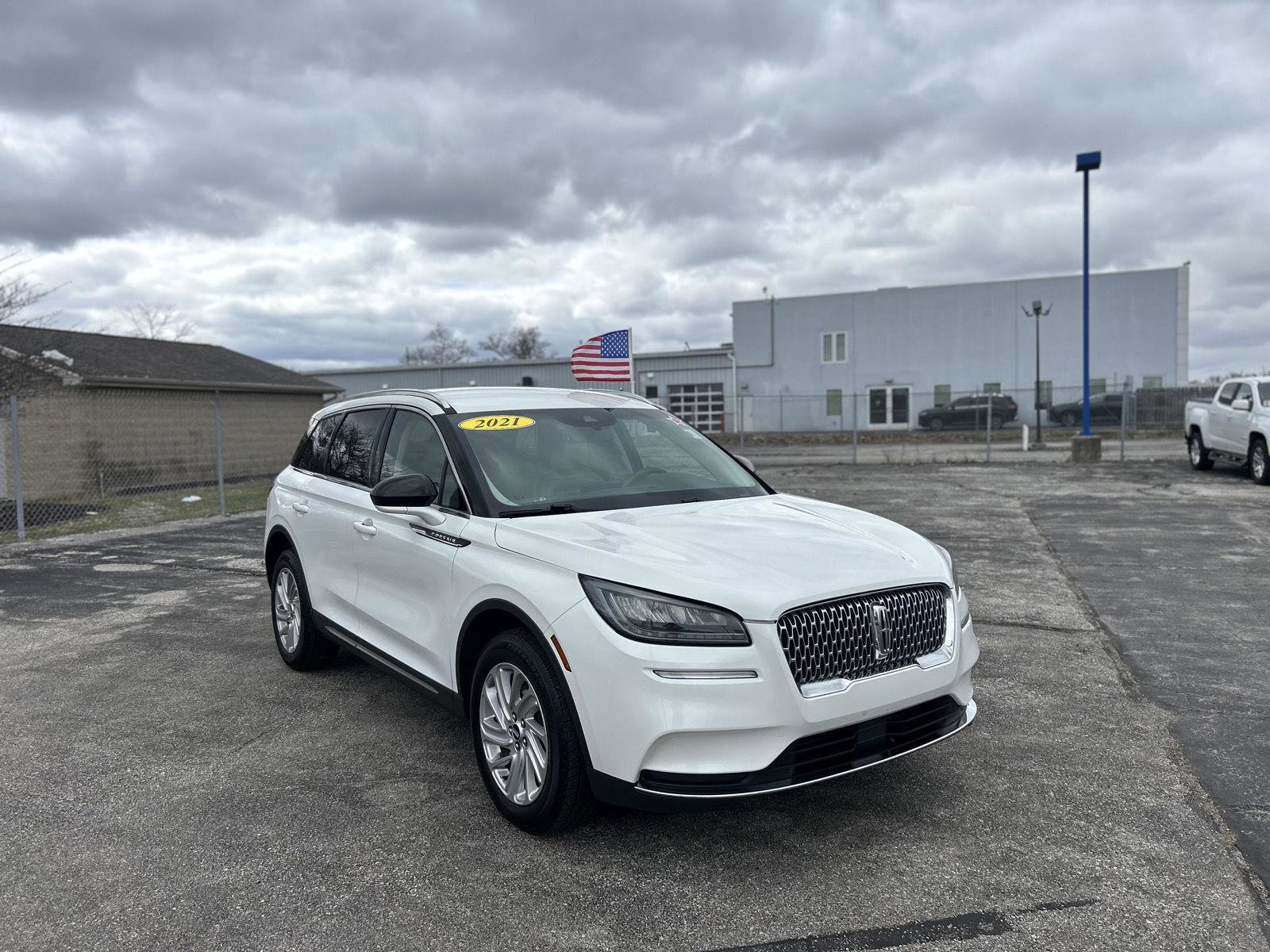 Used 2021 Lincoln Corsair FWD image 3
