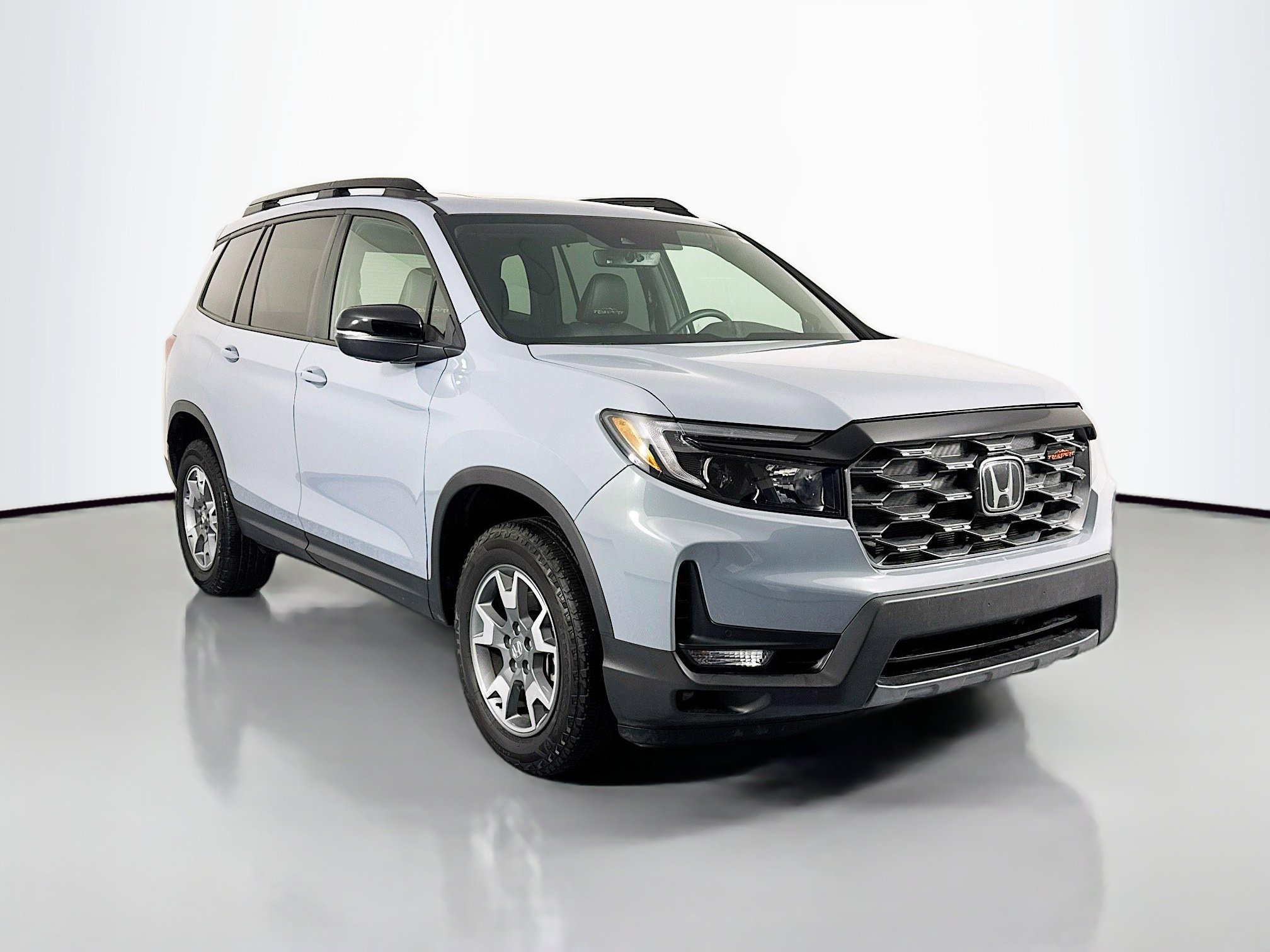 Certified 2023 Honda Passport TrailSport image 3