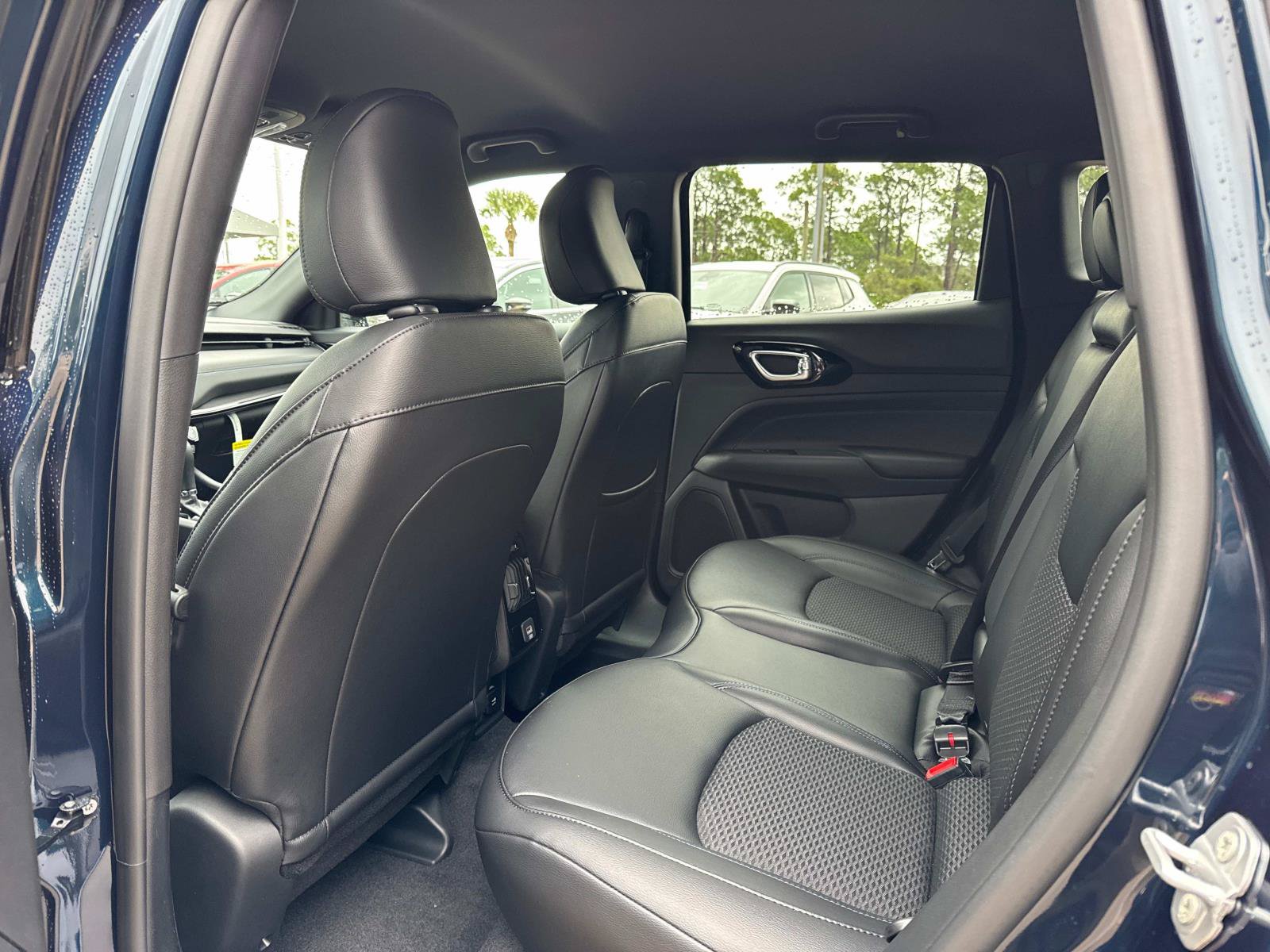 New 2026 Jeep Compass Latitude AWD/4WD image 15