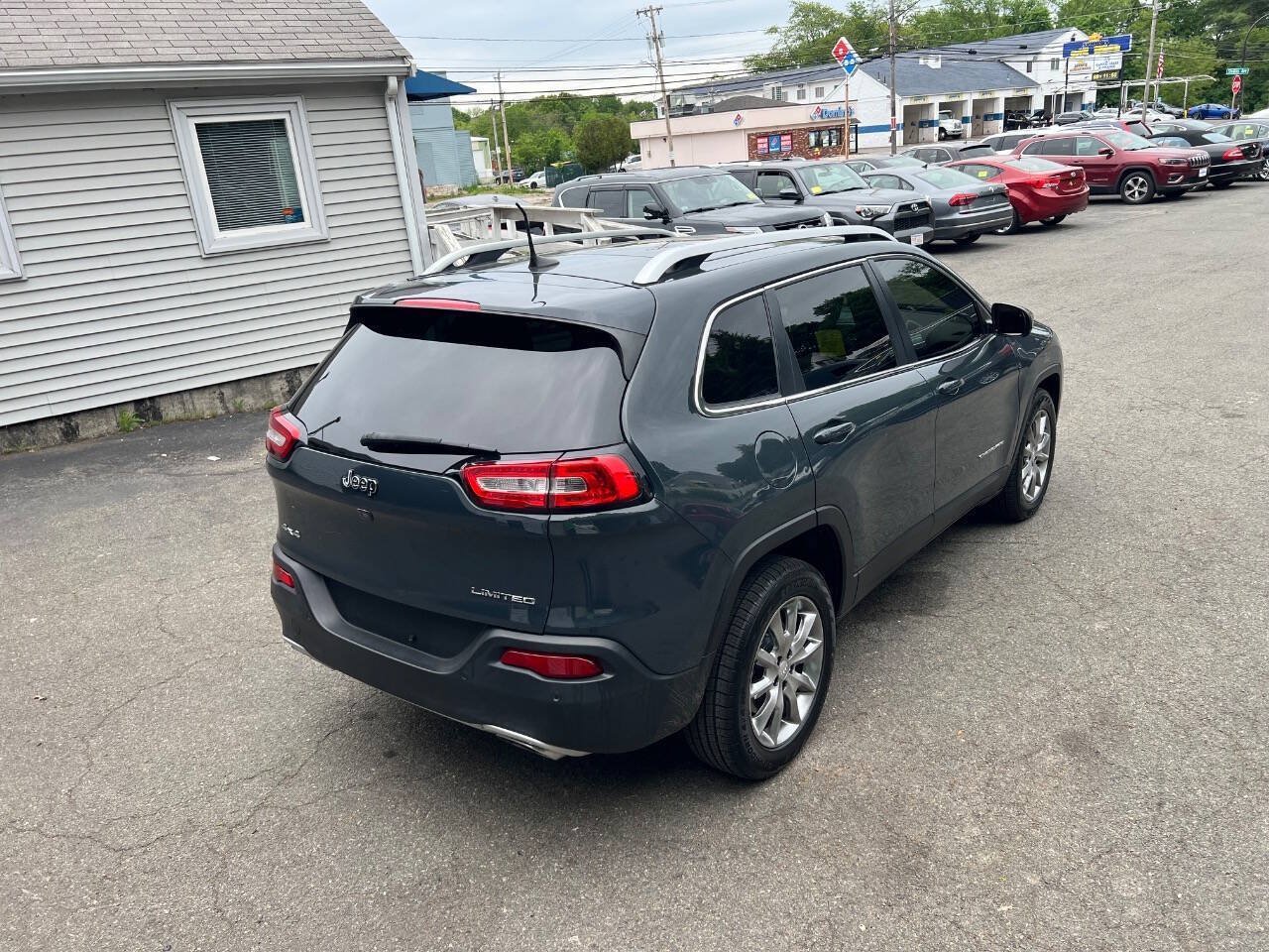 Used 2018 Jeep Cherokee Limited AWD/4WD image 7