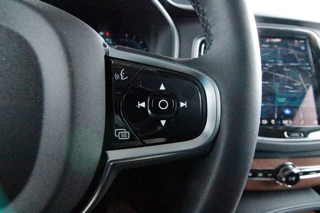 Certified 2025 Volvo XC90 B6 Plus w/ Protection Package Premier image 9
