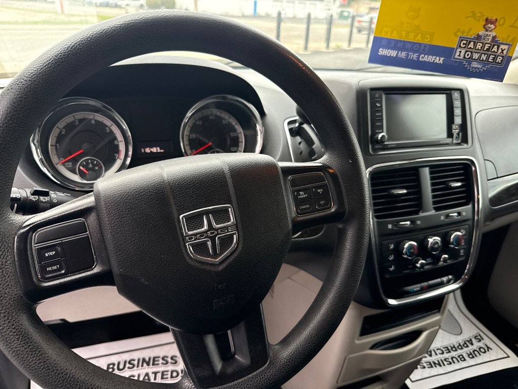 Used 2020 Dodge Grand Caravan SE FWD image 12