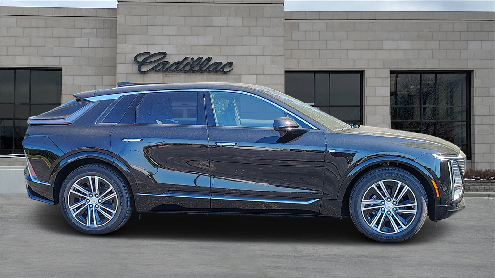 New 2026 Cadillac Lyriq Premium Luxury image 2