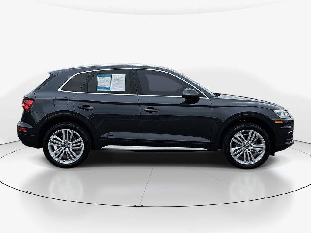 Used 2018 Audi Q5 Prestige w/ Prestige Package image 4