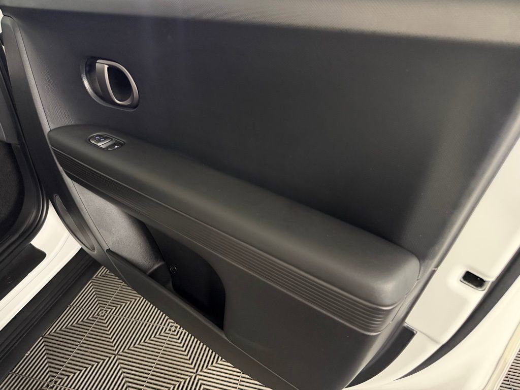 Used 2025 Hyundai Ioniq 5 SEL image 34