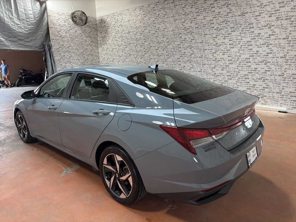 Certified 2023 Hyundai Elantra SEL w/ Convenience Package FWD image 6