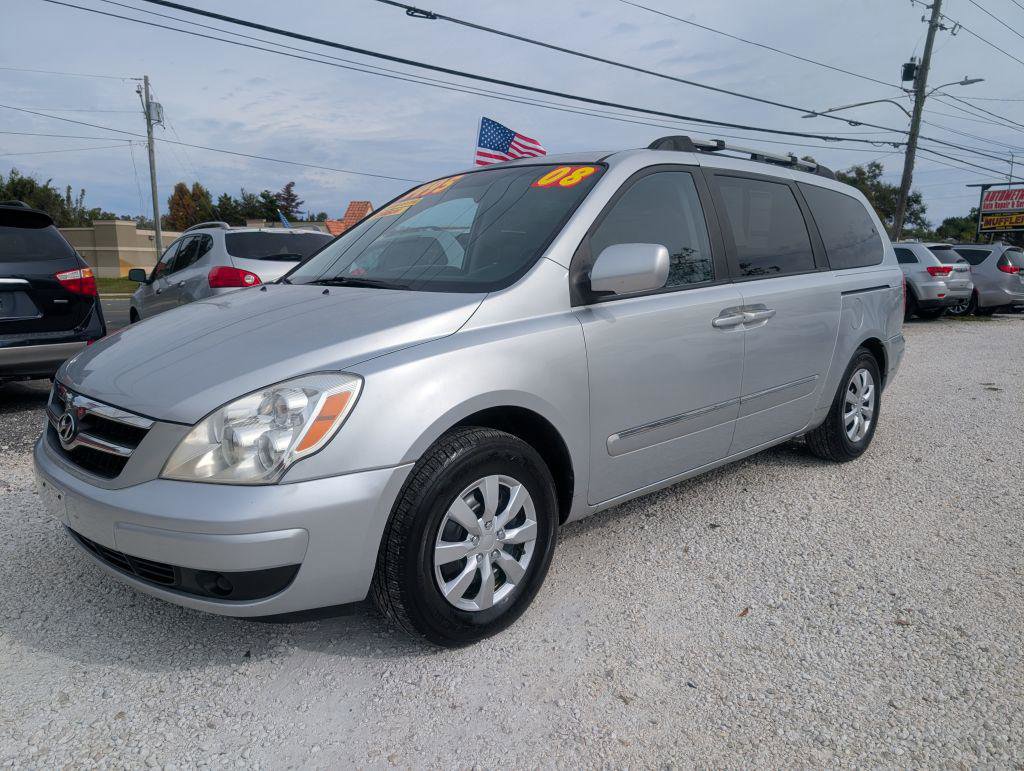 Used 2008 Hyundai Entourage Limited image 1
