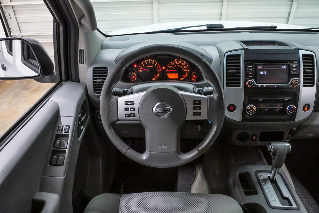 Used 2016 Nissan Frontier SV RWD image 19