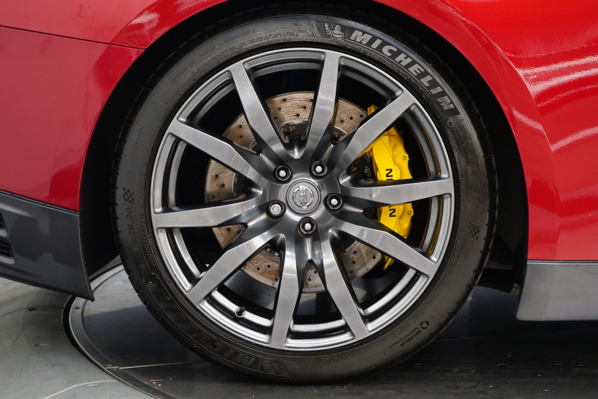 Used 2015 Nissan GT-R Premium AWD/4WD image 35