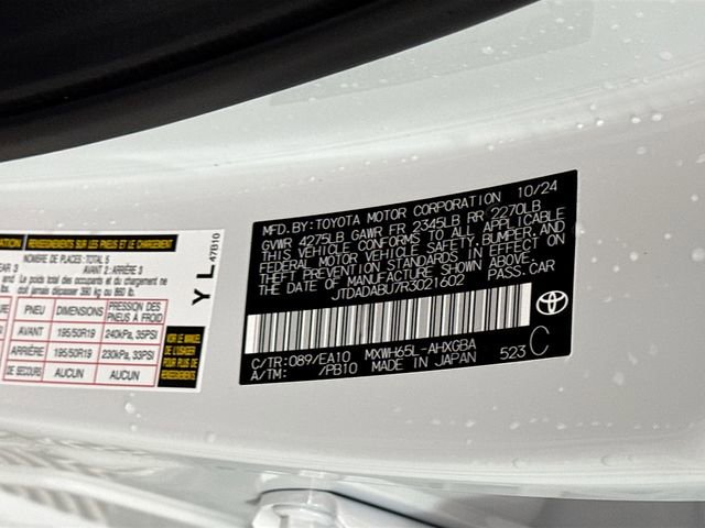 Used 2024 Toyota Prius XLE image 31