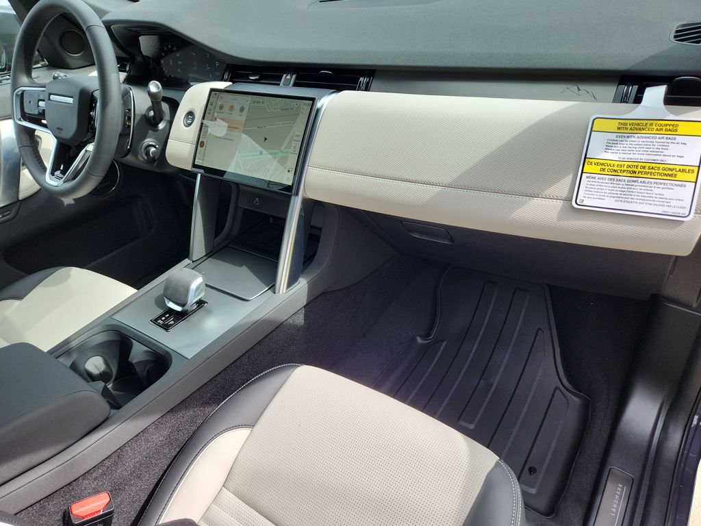 New 2026 Land Rover Discovery Sport Landmark image 28