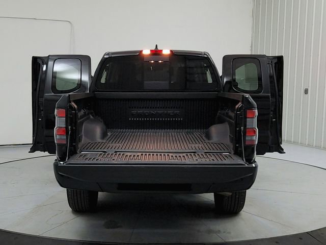 Used 2025 Nissan Frontier SV image 14