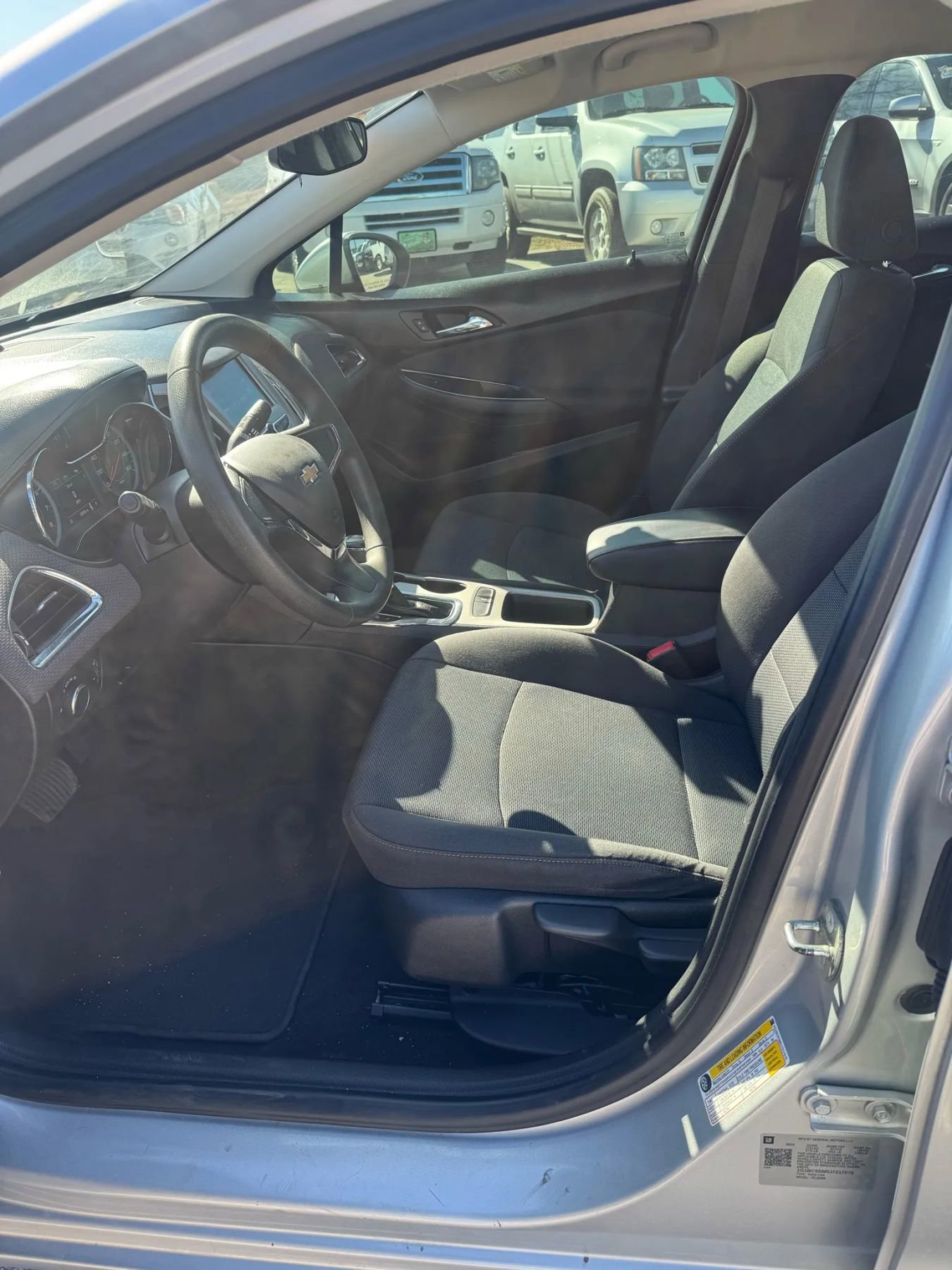 Used 2018 Chevrolet Cruze LS FWD image 9