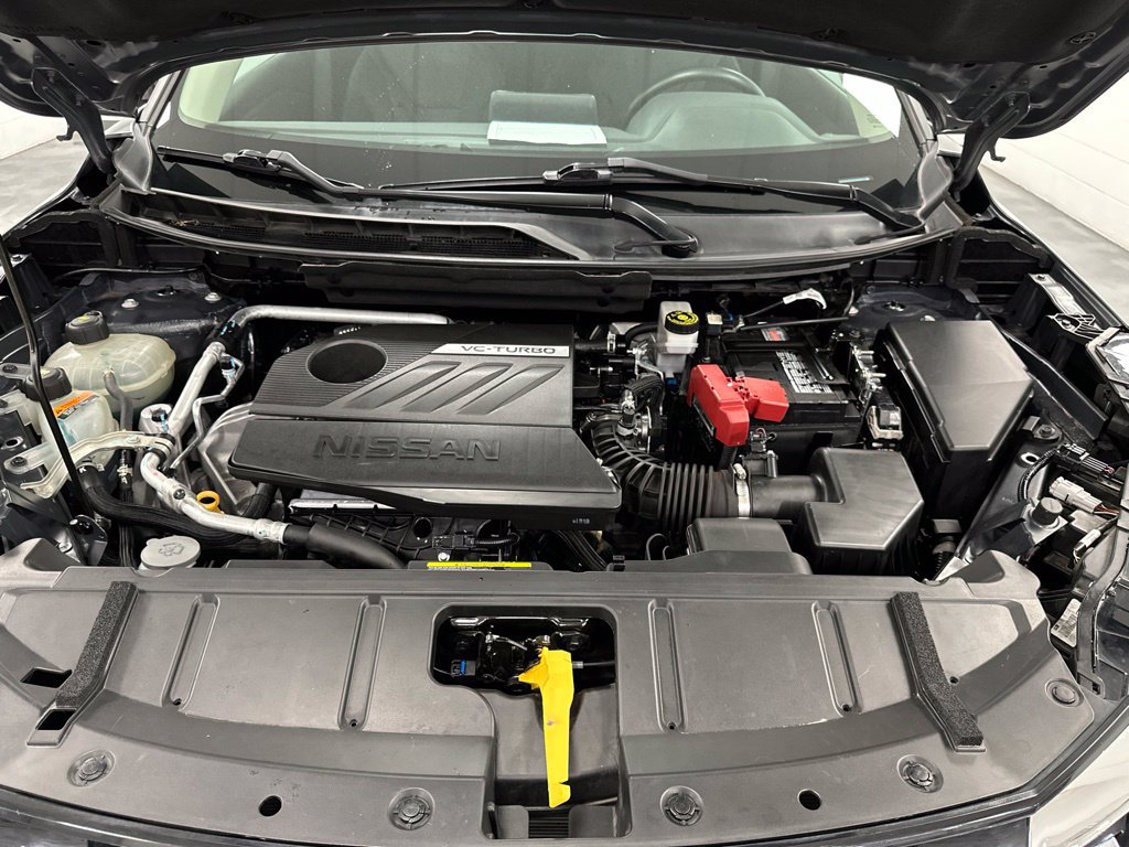 Used 2024 Nissan Rogue SV AWD/4WD image 3