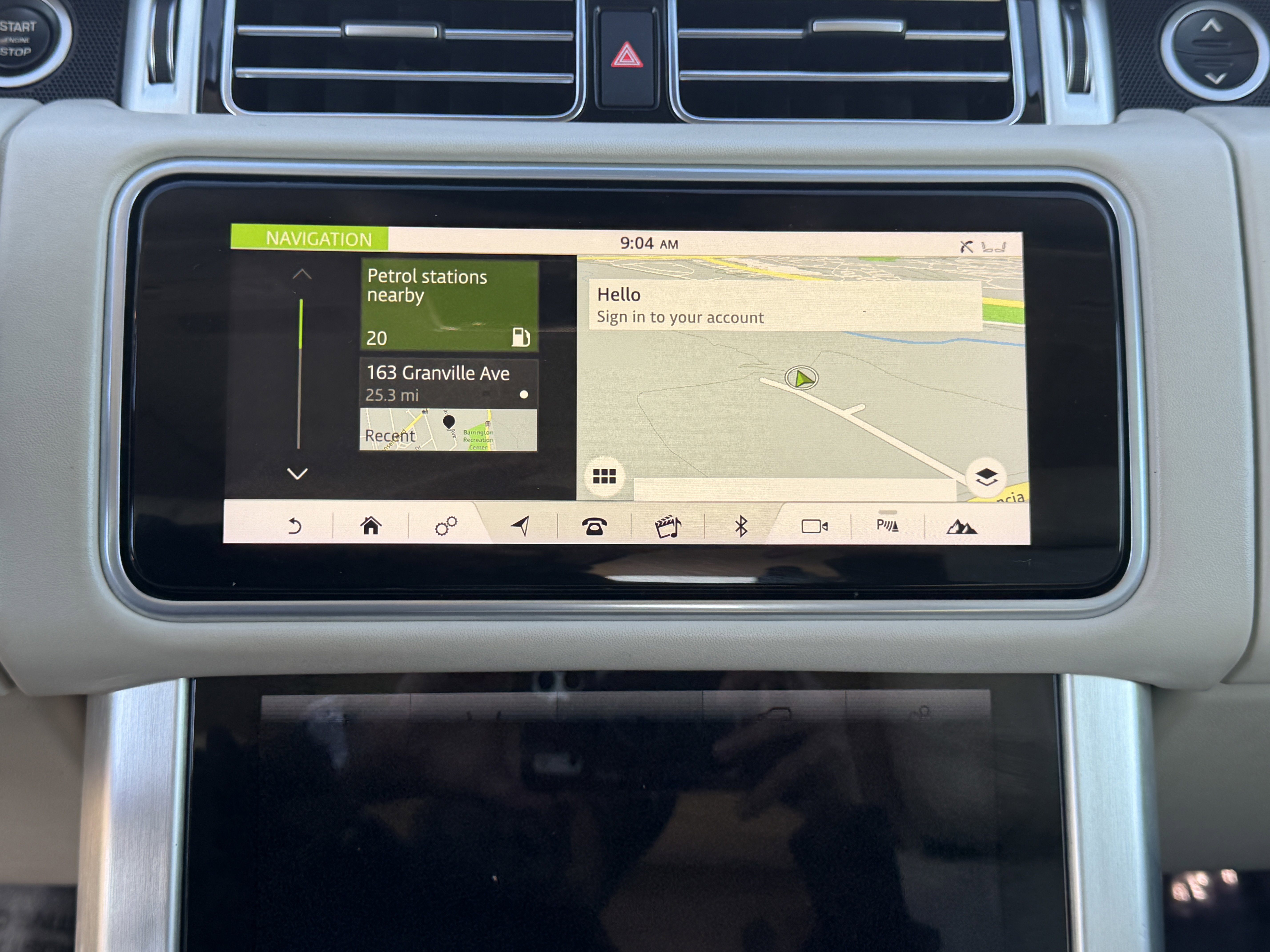 Used 2020 Land Rover Range Rover HSE image 28