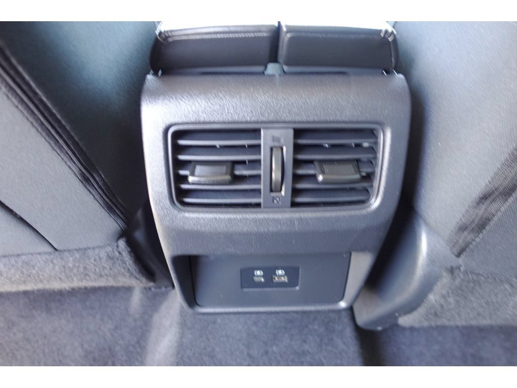 Used 2022 Nissan Rogue SV FWD image 32