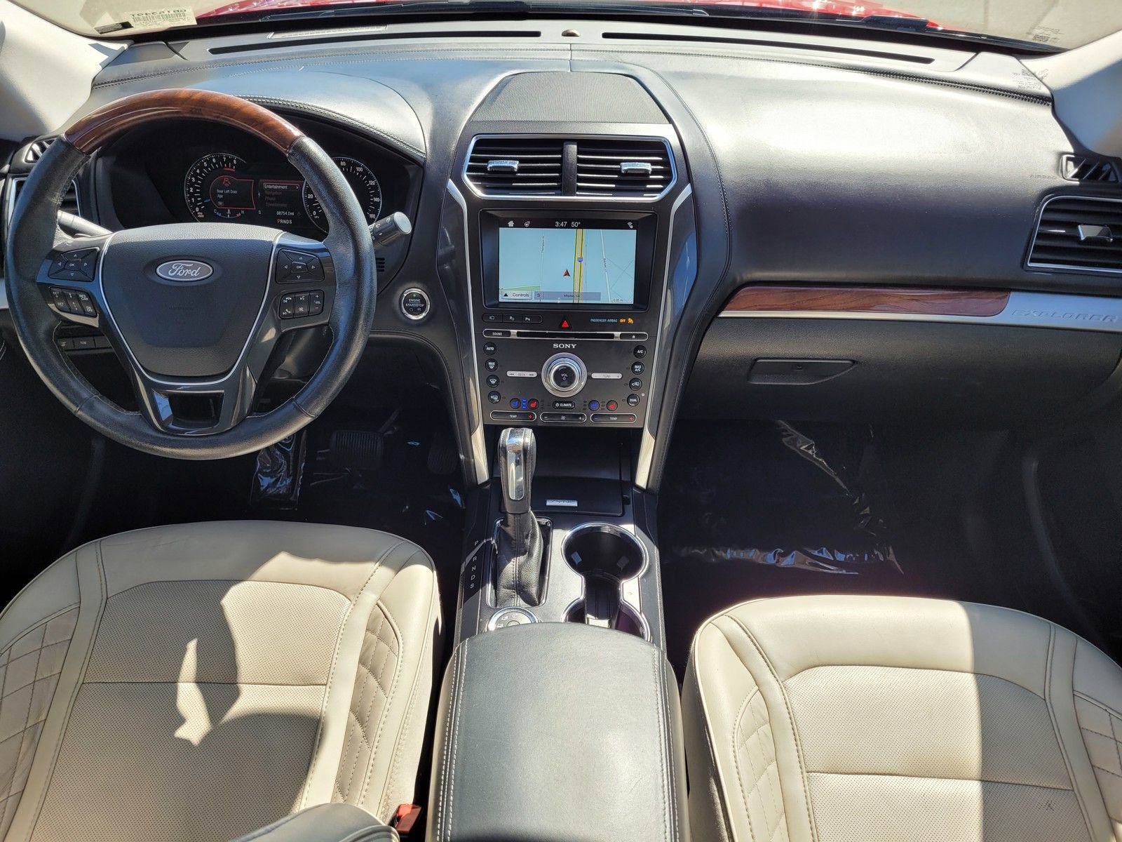 Used 2018 Ford Explorer Platinum image 13