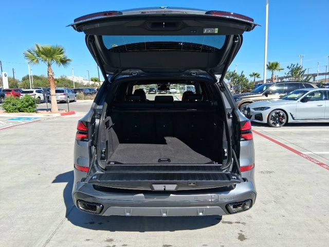 New 2026 BMW X5 xDrive40i w/ M Sport Package AWD/4WD image 7