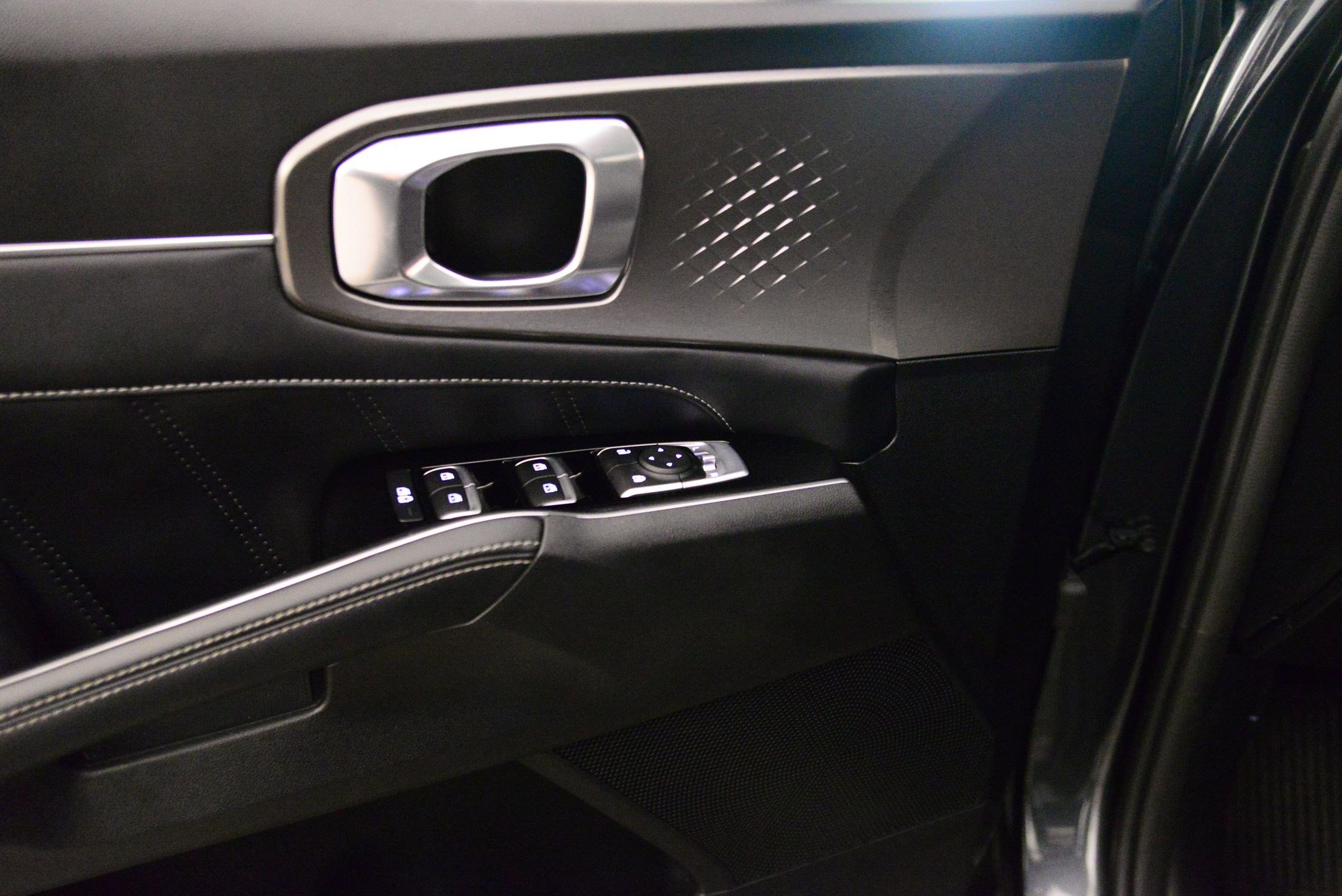 Used 2021 Kia Sorento SX image 9