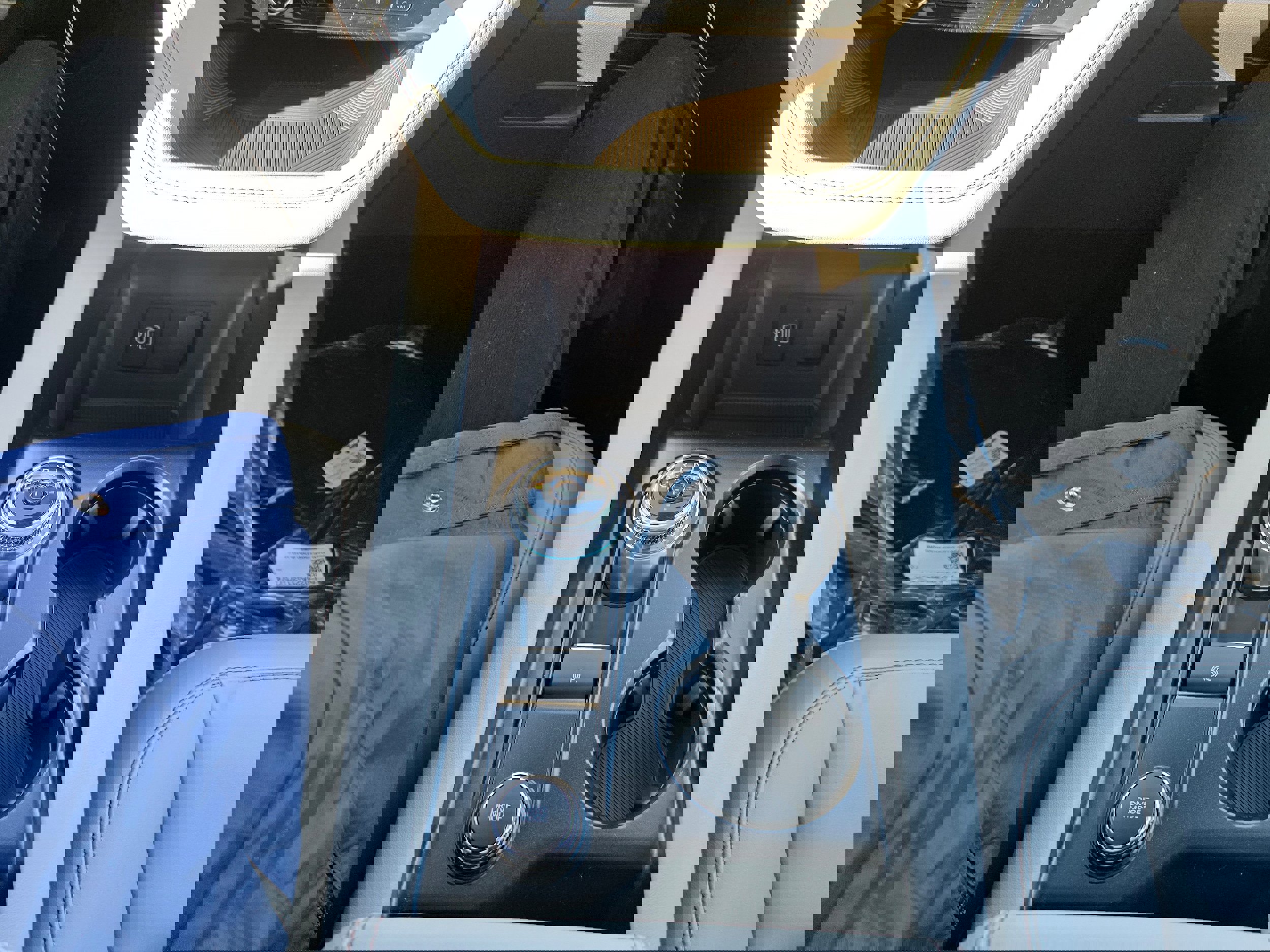 New 2026 Ford Explorer Active w/ Active Comfort Package image 14