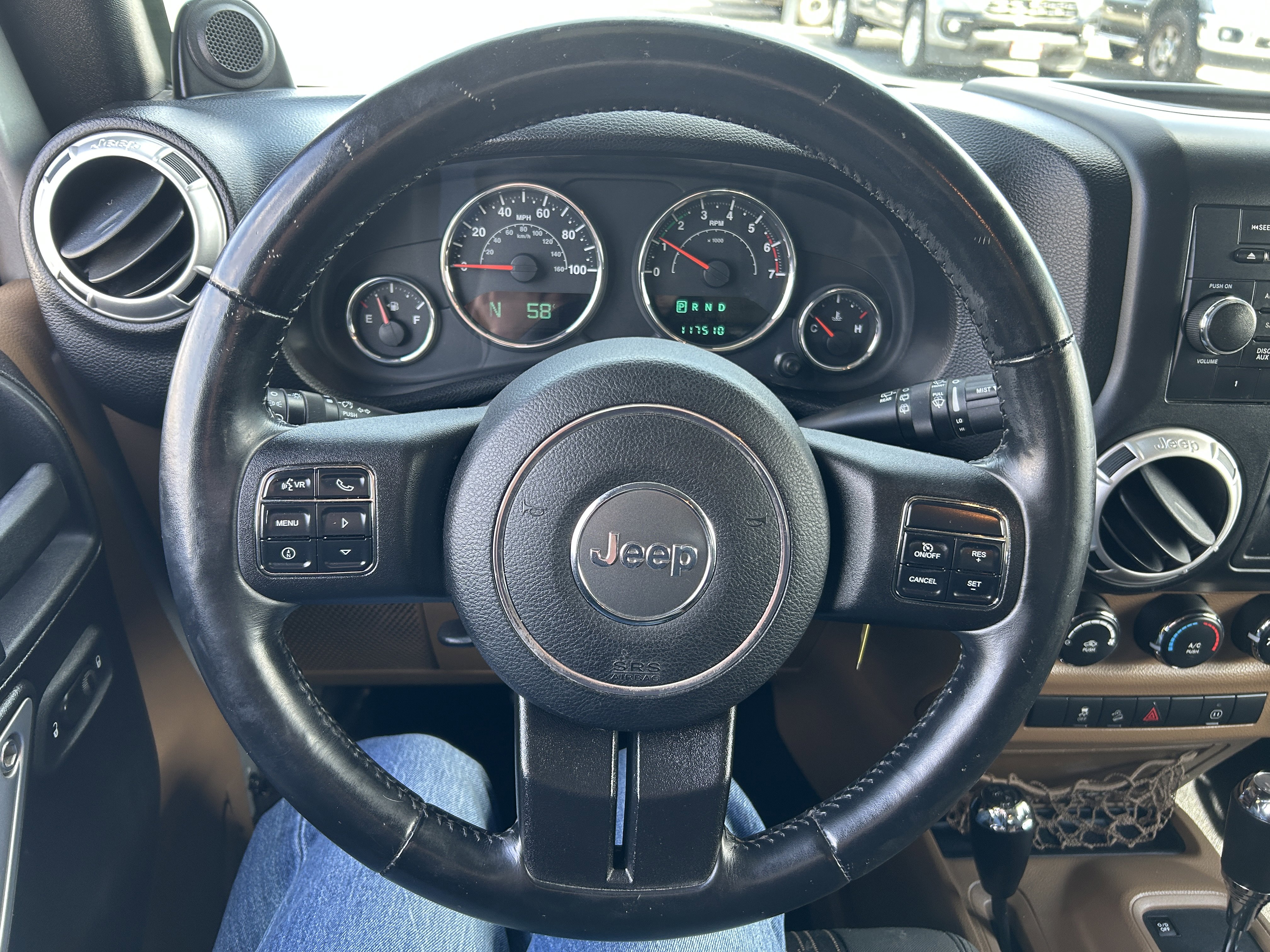 Used 2011 Jeep Wrangler Sahara w/ Connectivity Group image 15