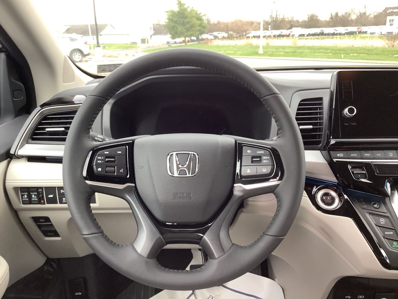 New 2026 Honda Odyssey Touring image 15