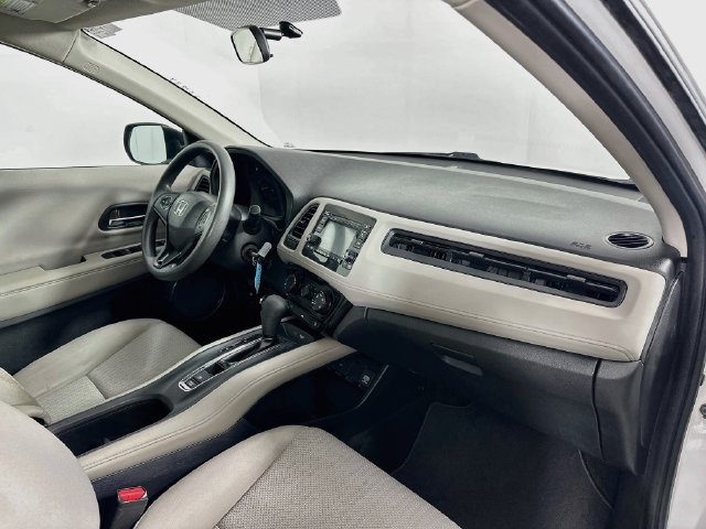 Used 2016 Honda HR-V LX image 27