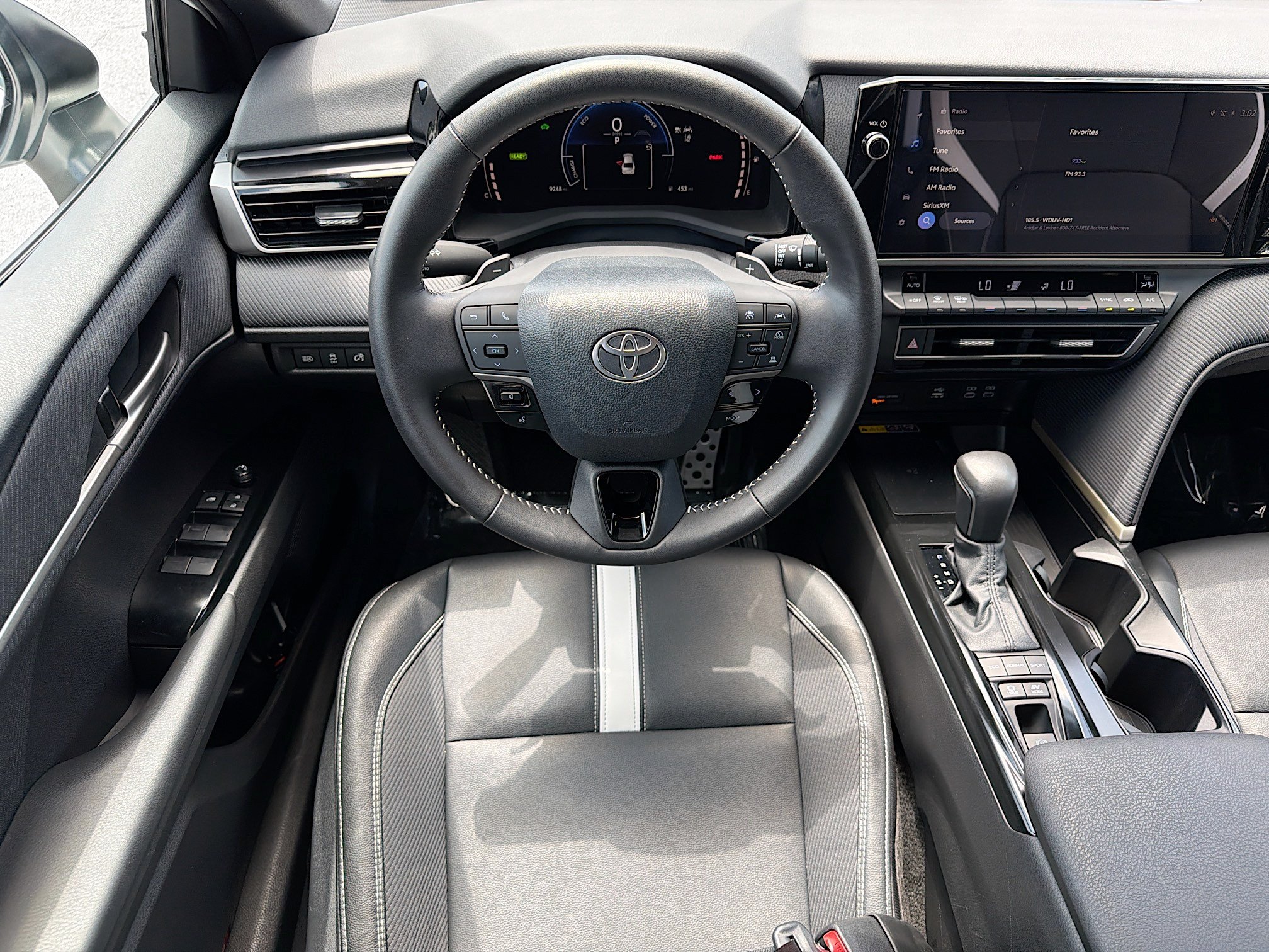 Used 2025 Toyota Camry SE w/ Multimedia Upgrade Package FWD image 16