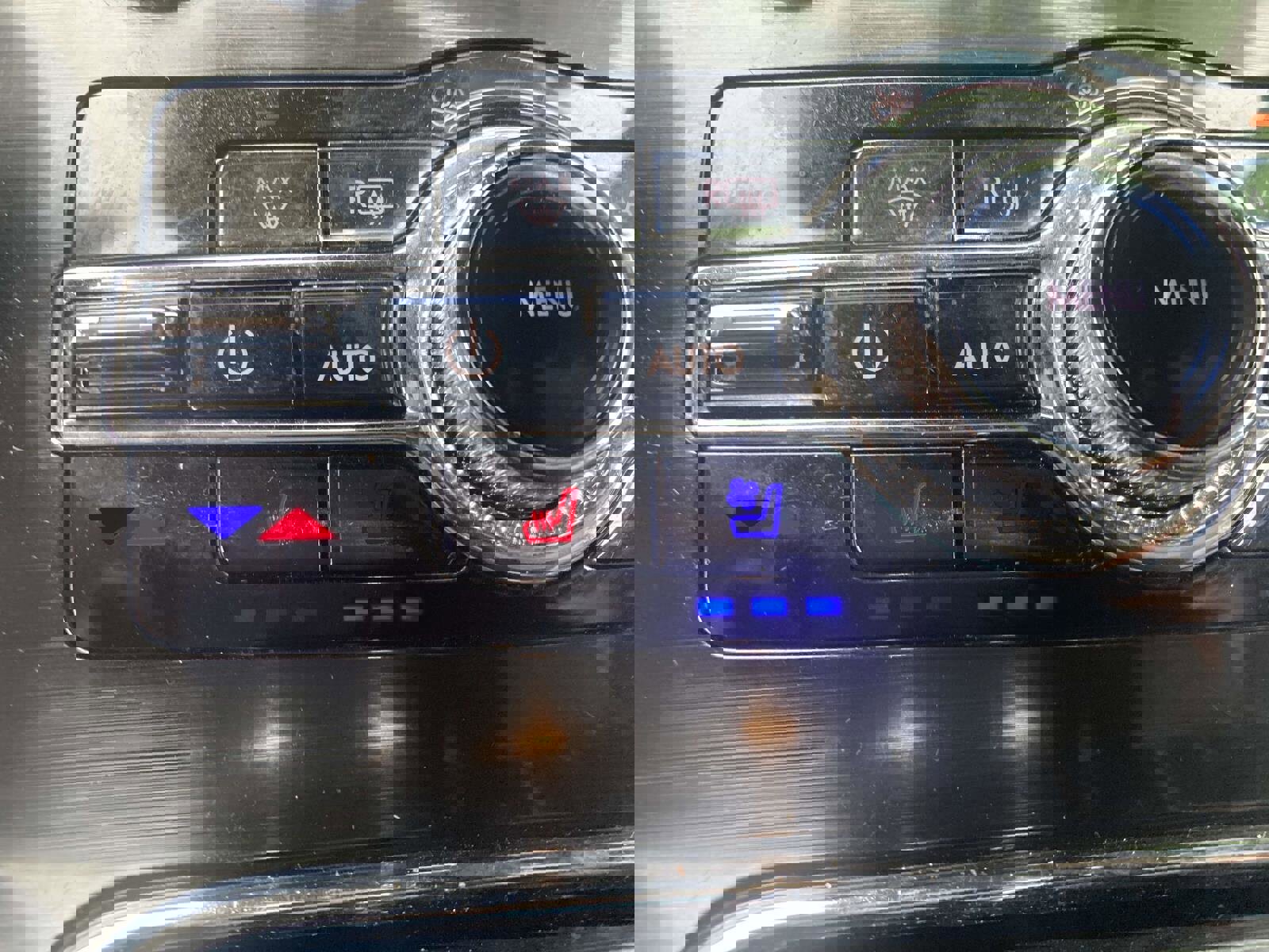 Certified 2022 Lincoln Nautilus Reserve w/ Equipment Group 201A image 25