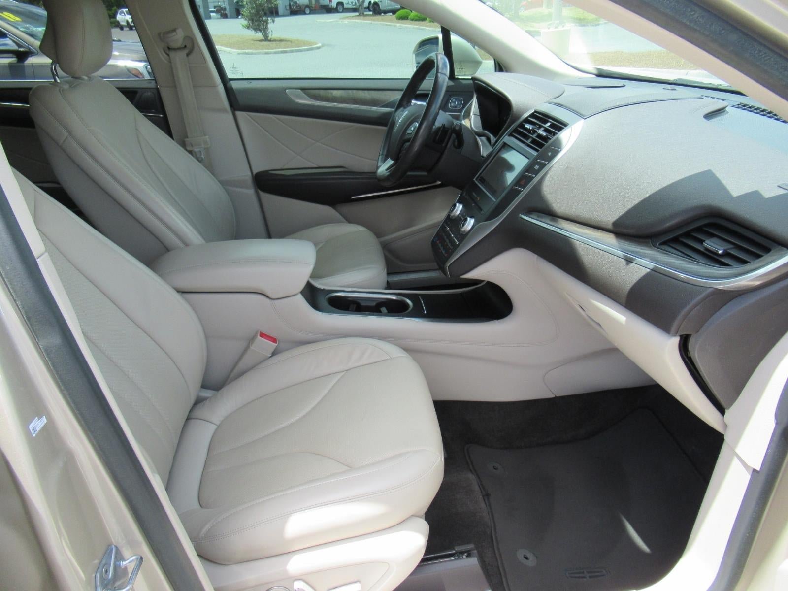 Used 2017 Lincoln MKC Reserve FWD image 10