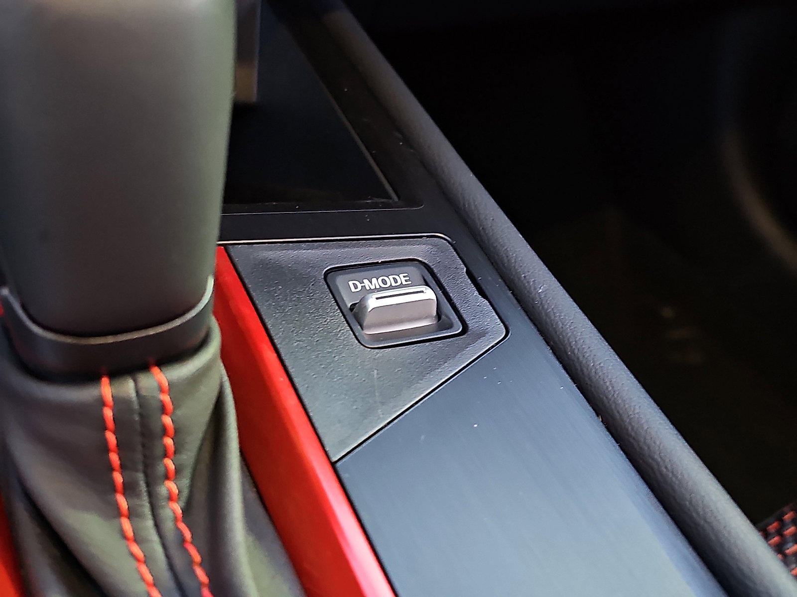 Certified 2025 Nissan Kicks SR image 24