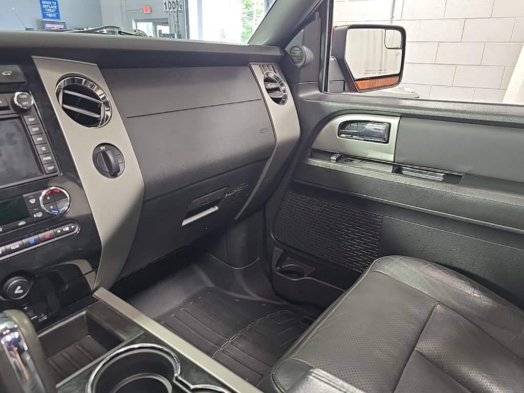 Used 2014 Ford Expedition EL Limited w/ Equipment Group 301A AWD/4WD image 32