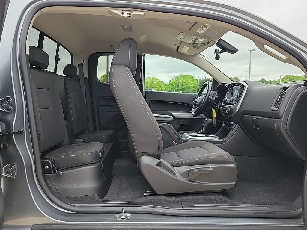 Used 2020 Chevrolet Colorado LT w/ LT Convenience Package AWD/4WD image 17