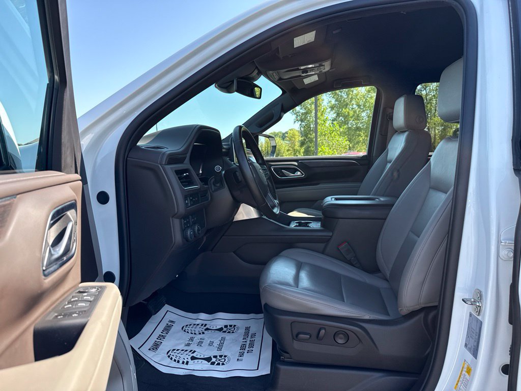 Used 2024 Chevrolet Suburban LT AWD/4WD image 25