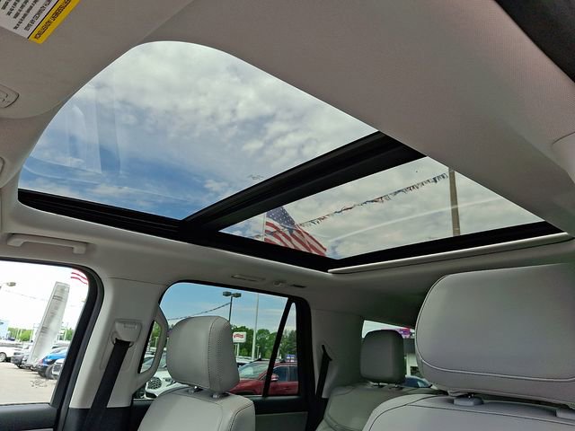 Used 2025 Ford Expedition Active image 13