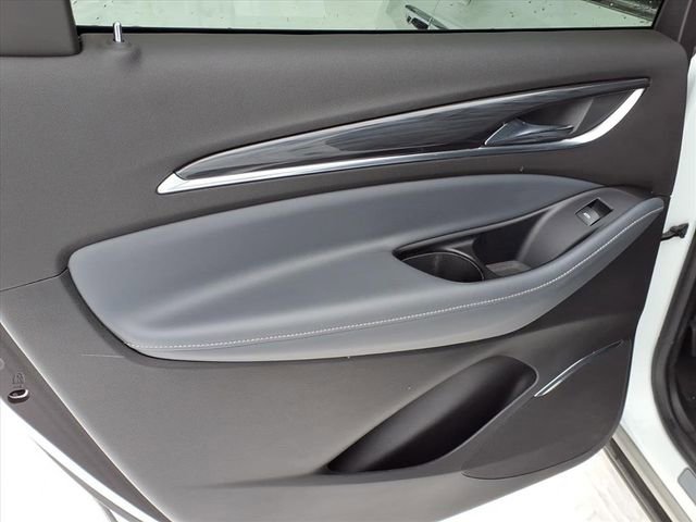 Used 2023 Buick Enclave Essence image 14