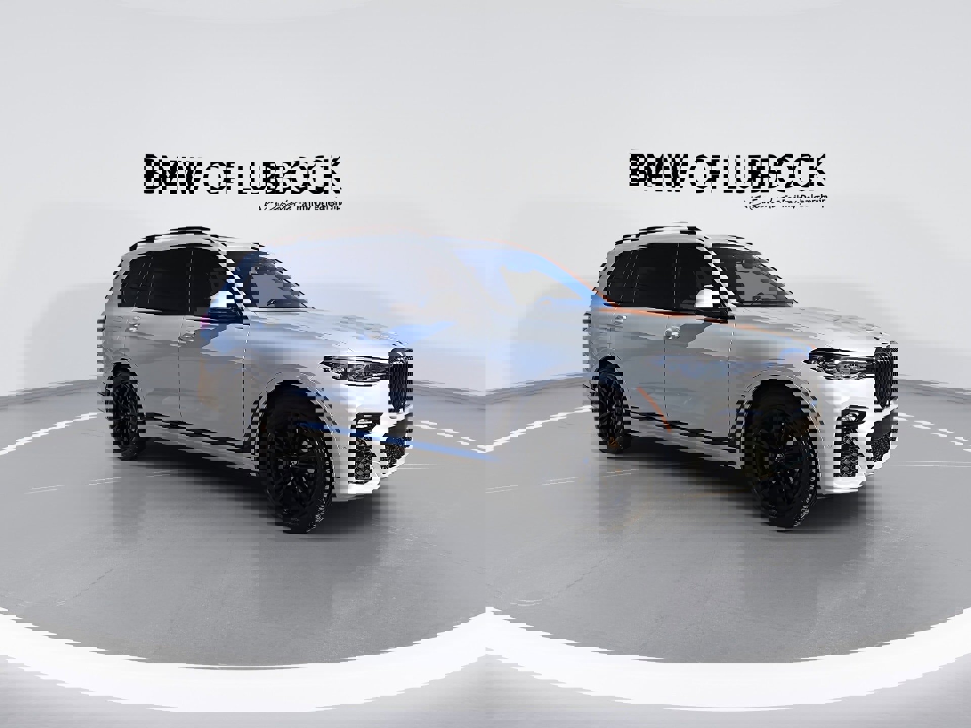 Used 2022 BMW X7 xDrive40i w/ M Sport Package image 2