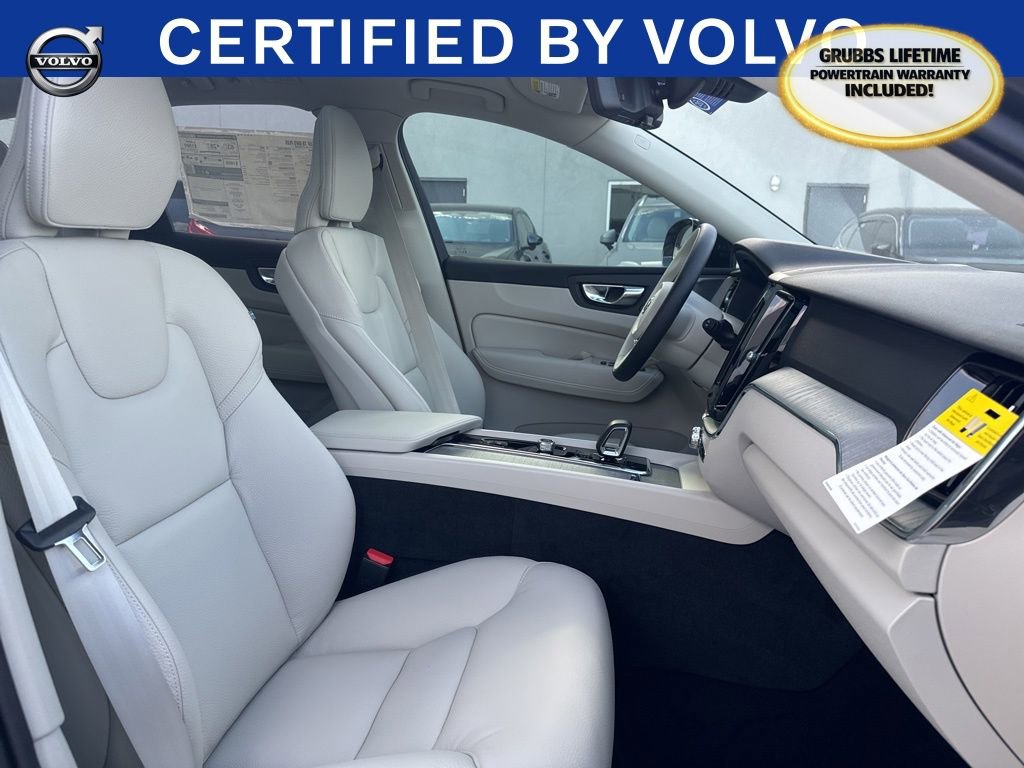 Used 2025 Volvo XC60 T8 Plus w/ Protection Package Premier image 19