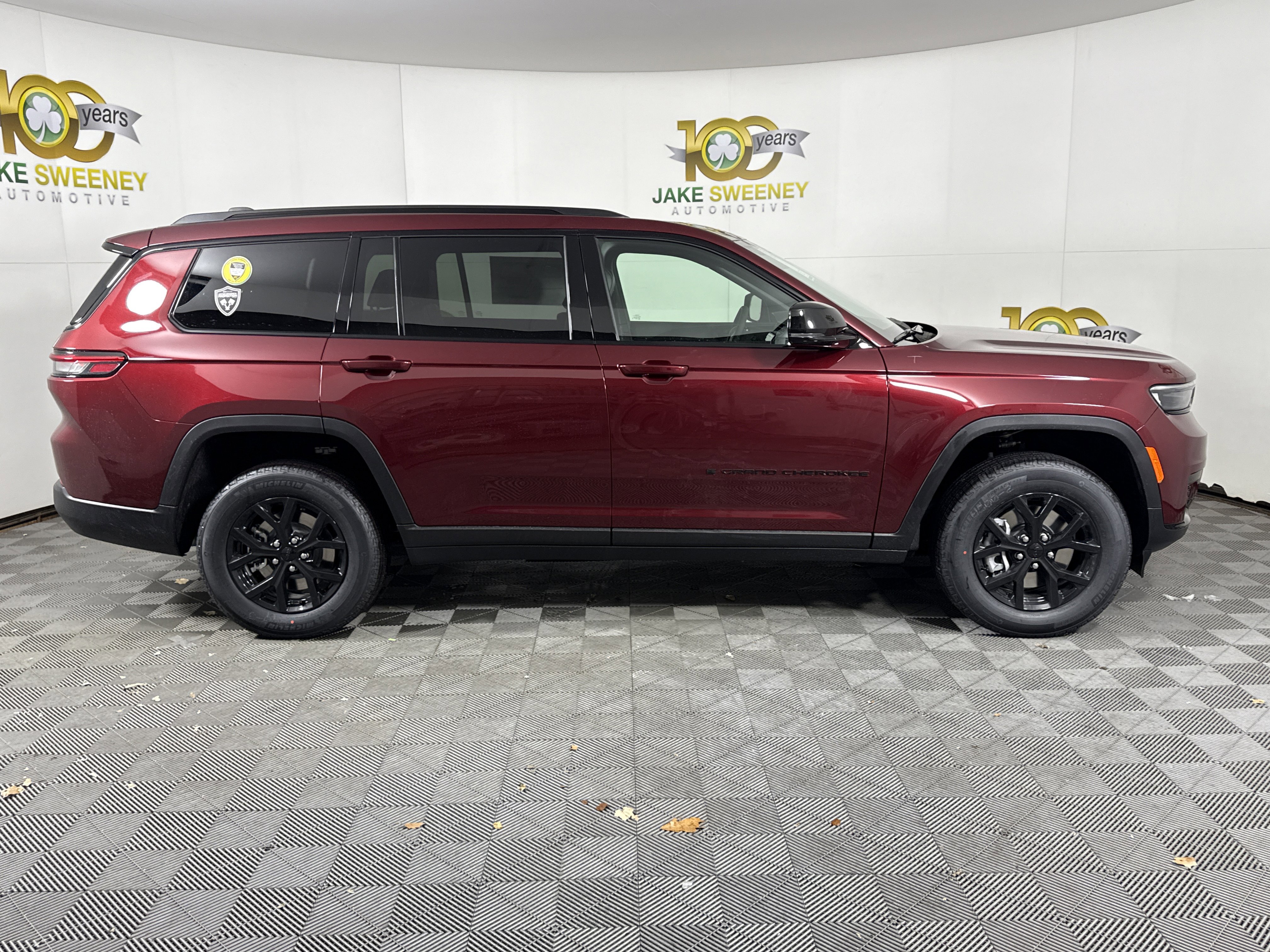 New 2025 Jeep Grand Cherokee L Altitude image 11