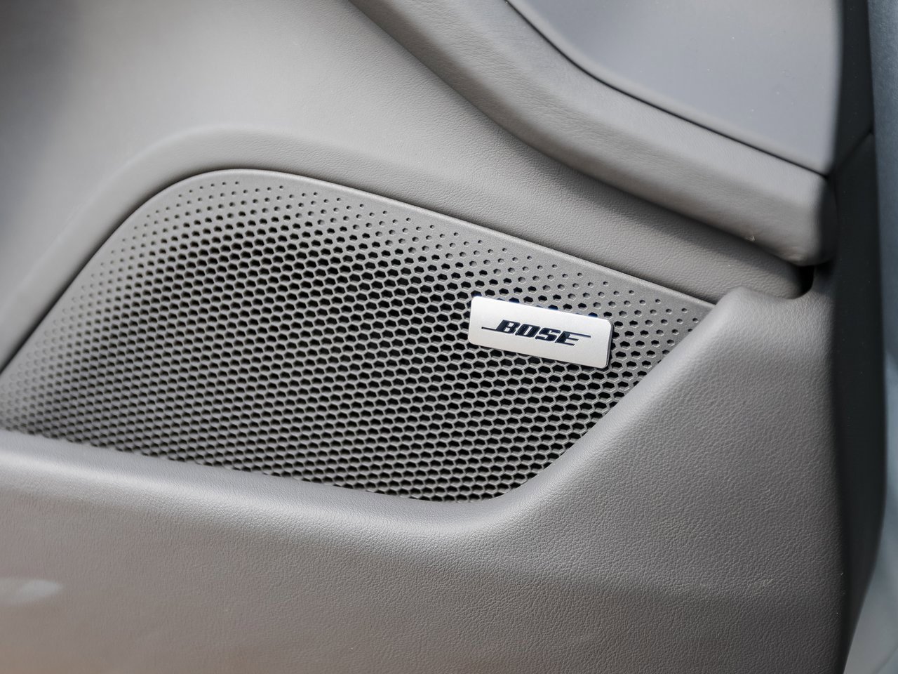 Certified 2021 Porsche Taycan Turbo S image 22